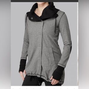 Lululemon Gratitude Wrap Heathered Dark Gray Snap Long Sleeve Collared Sz 8.